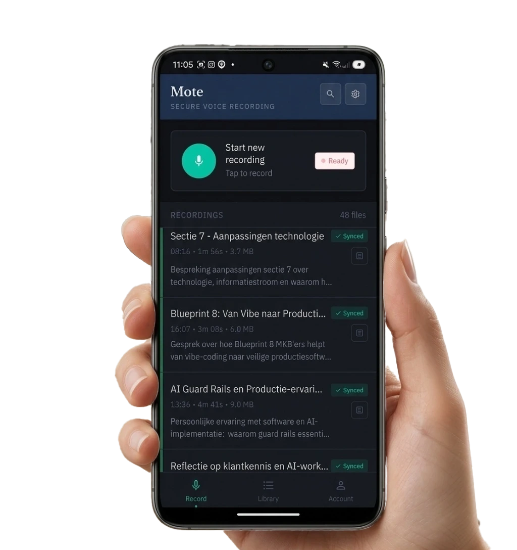 Screenshot van een maatwerk web-app interface die audio-opnamen via AI omzet naar gestructureerde tekst.